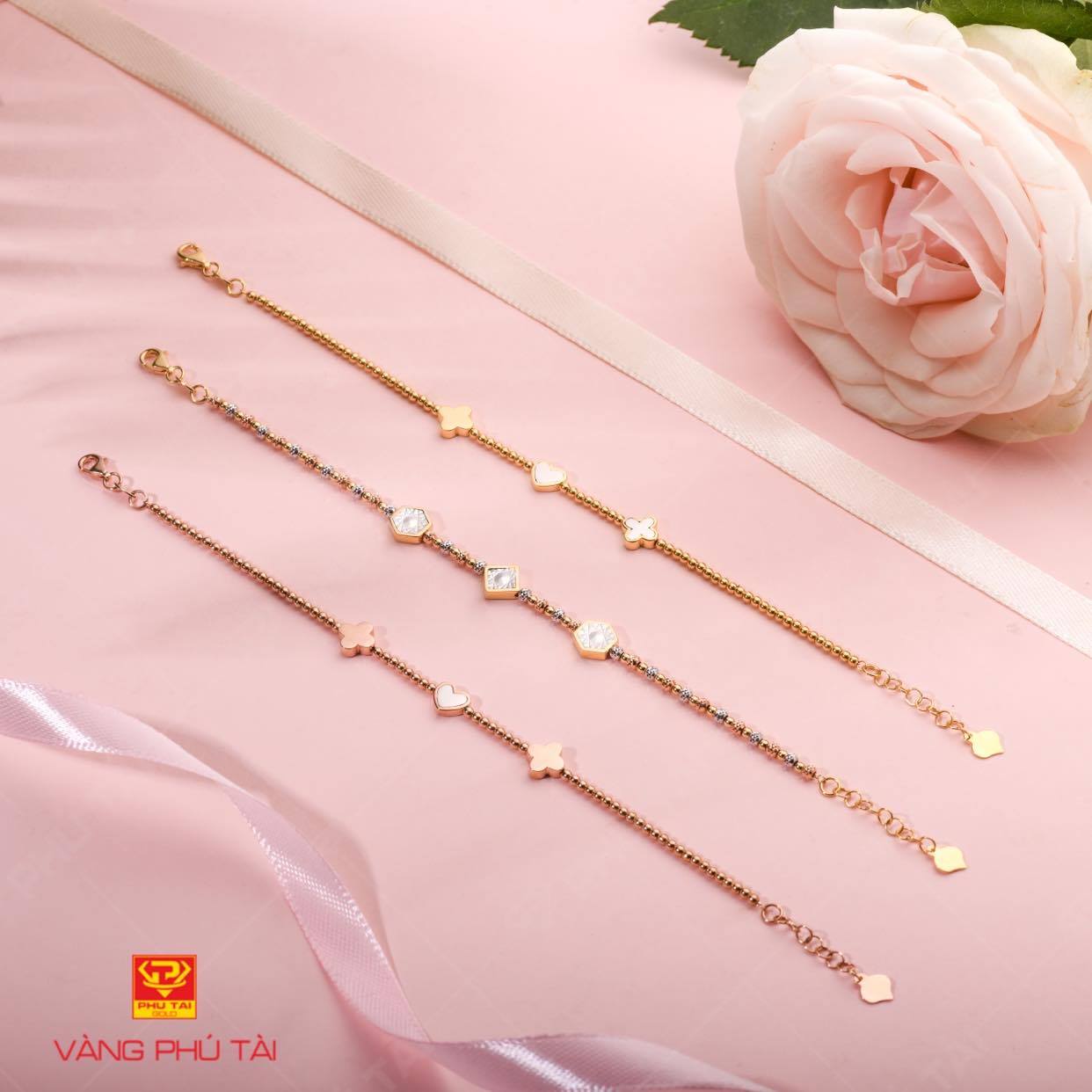 Lắc tay vàng màu