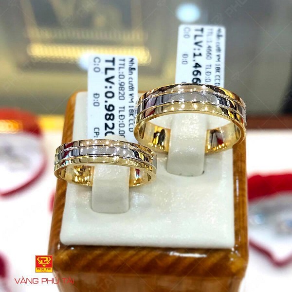 Nhẫn cưới vàng màu