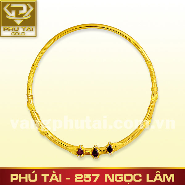 Kiềng gắn đá