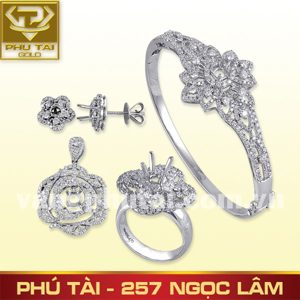 Bộ trang sức ổ kim cương