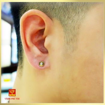 Khuyên tai nam