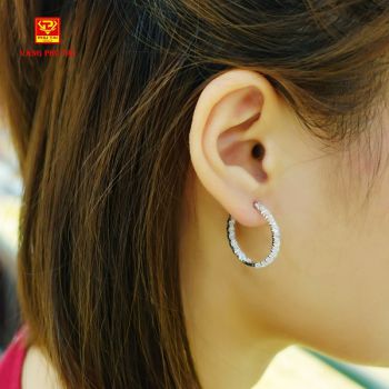 Khuyên tai vàng trắng