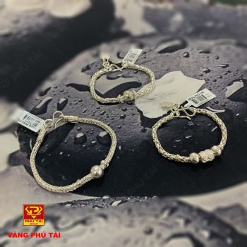 Lắc bạc trẻ em