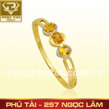 Vòng tay gắn đá