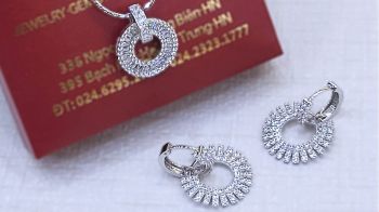 Trang sức vàng trắng